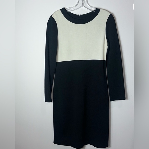 St. John Black & Ivory Colorblock Knit Dress Size 10 – Classic Sheath - Picture 6 of 6